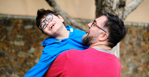 père d'un enfant handicapé